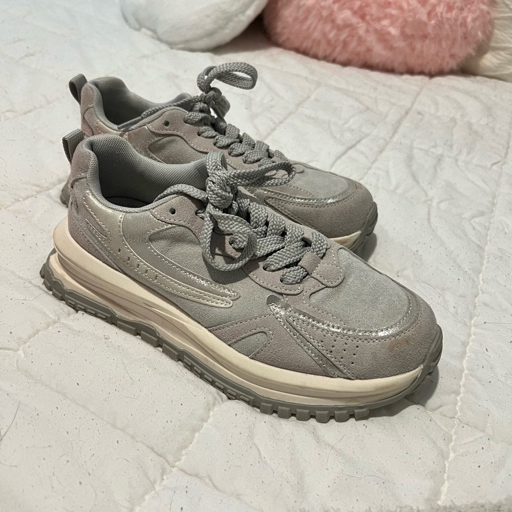 Women's Gray Athletic Shoes